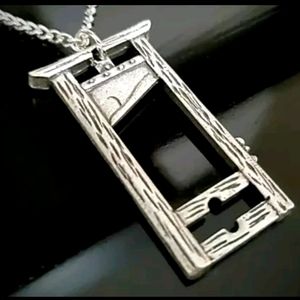 Unisex Guillotine pendant Necklace Silver